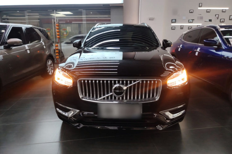 沃尔沃XC90 2022款 B6 智逸豪华版 7座车身外观2