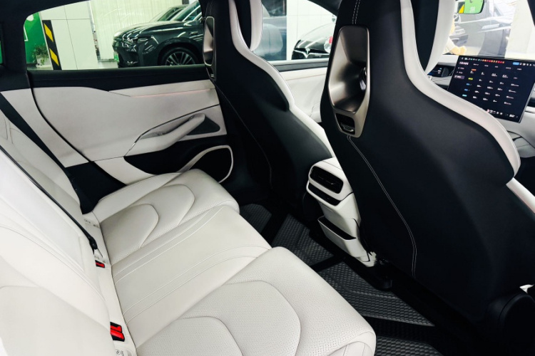 小米汽车 小米SU7 2024款 后驱超长续航高阶智驾Pro版中控内饰7003