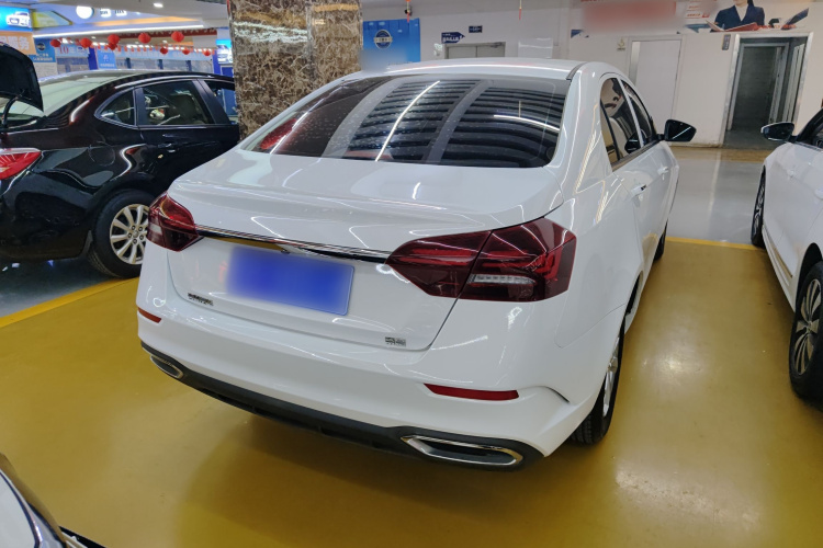 吉利汽车 帝豪 2021款 UP 1.5L 手动舒适型车身外观7