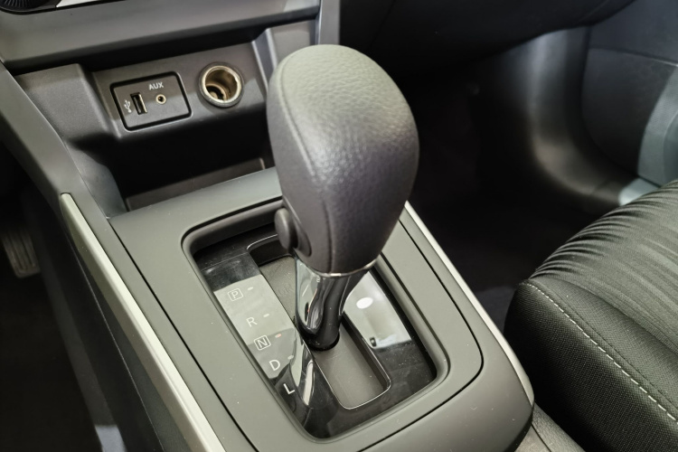 日产 轩逸 2024款 经典 1.6XE CVT舒适版中控内饰7006