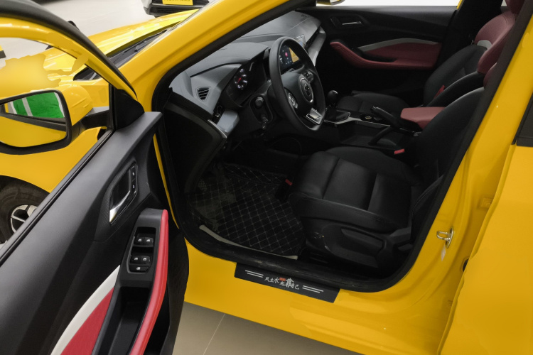 名爵 MG5 2021款 180DVVT 手动青春豪华版中控内饰20