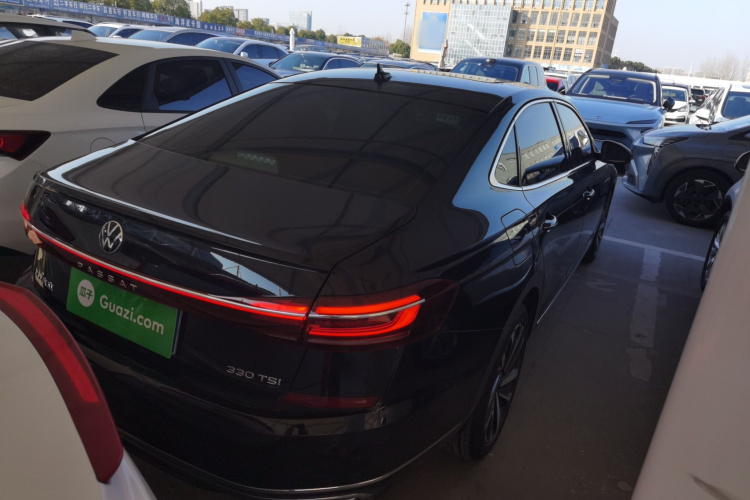 大众 帕萨特 2023款 改款 330TSI 豪华版车身外观7