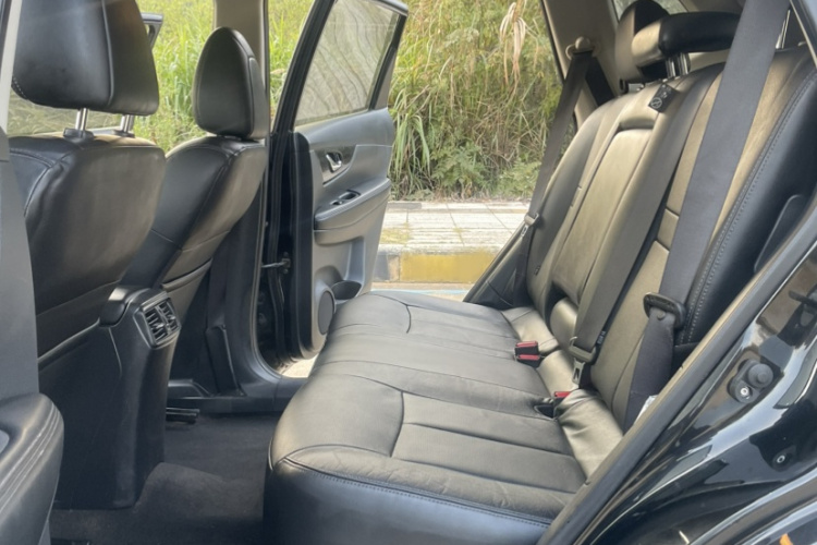 日产 奇骏 2017款 2.0L CVT舒适版 2WD中控内饰7002