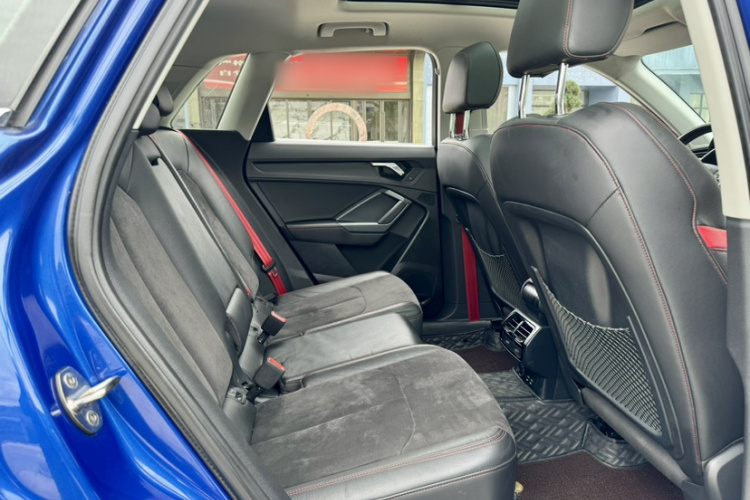 奥迪Q3 2019款 35 TFSI 进取动感型中控内饰7003