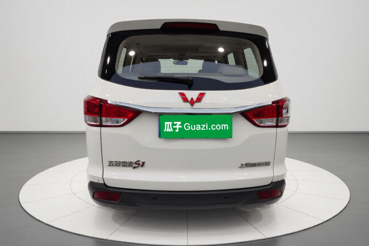 五菱汽车 五菱宏光 2015款 1.5L S1舒适国V车身外观6