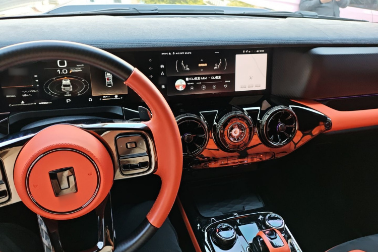 超境汽车 共创坦克300 2023款 2.0T 赛博骑士中控内饰12