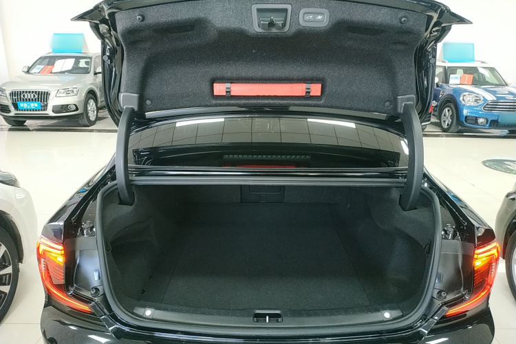 沃尔沃S90 2024款 B5 智远豪华版机舱底盘23