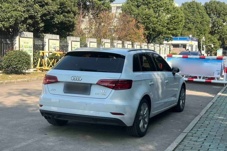 奥迪A3 2018款 30周年年型 Sportback 35 TFSI 进取型车身外观6005