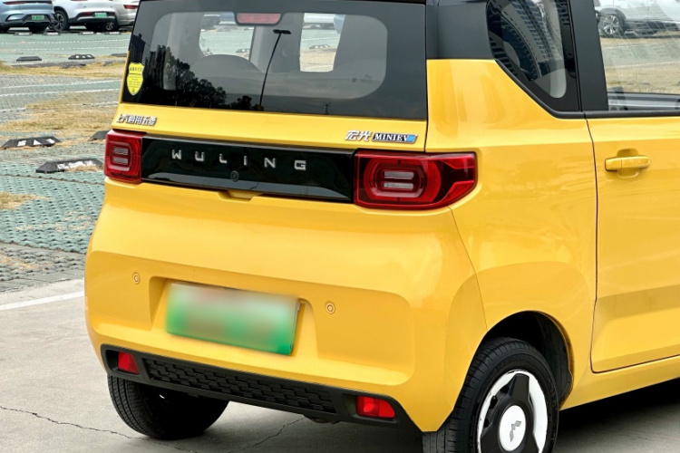 五菱汽车 宏光MINIEV 2022款 马卡龙臻享款 磷酸铁锂车身外观6001