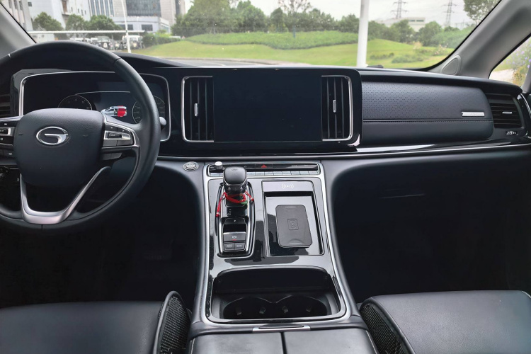 广汽传祺 传祺M8 2023款 领秀系列 390T 豪华版局部细节16