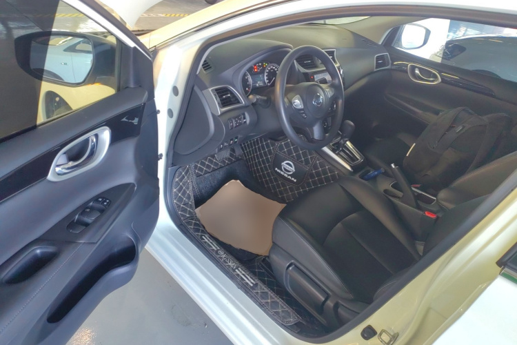 日产 轩逸 2021款 经典 1.6XL CVT豪华版中控内饰20