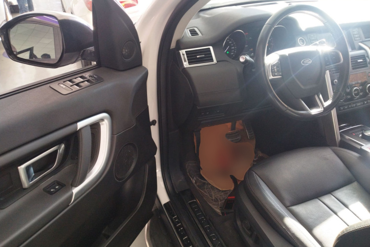 路虎 发现神行 2018款 240PS SE版中控内饰20