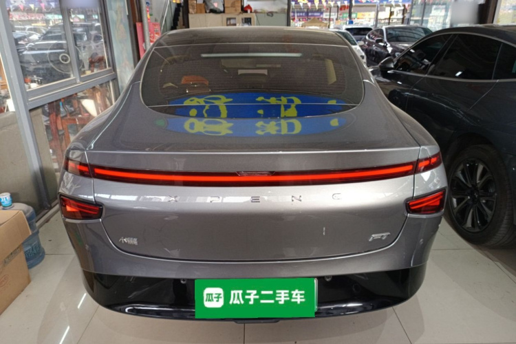 小鹏P7 2022款 480G车身外观6