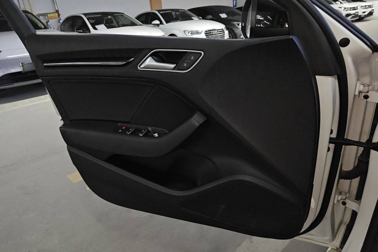 奥迪A3 2020款 Limousine 35 TFSI 时尚型 国VI中控内饰7007