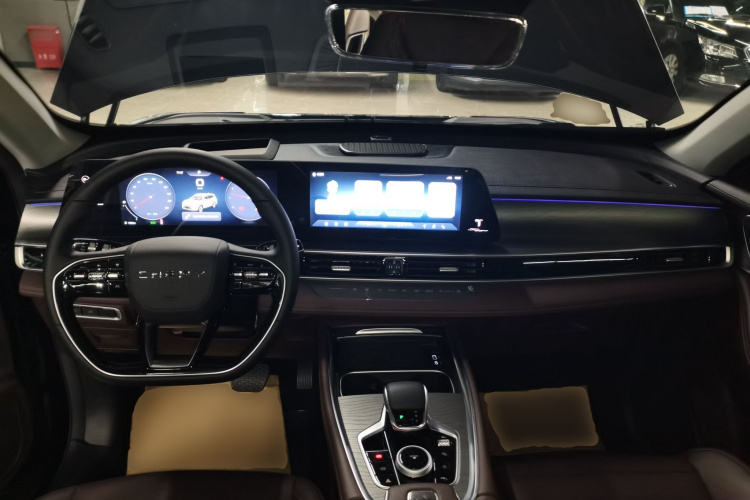 奇瑞 瑞虎8 PRO 2024款 冠军版 390T 两驱傲视版 7座中控内饰7002