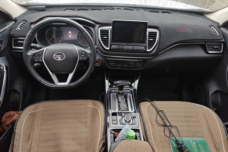 一汽 森雅R9 2018款 1.2T 自动尊贵智悦型中控内饰12