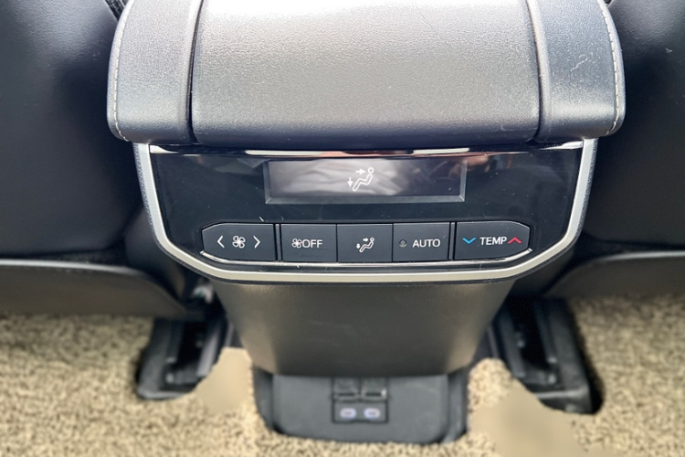 丰田 皇冠陆放 2024款 2.5L HEV四驱豪华版中控内饰7014