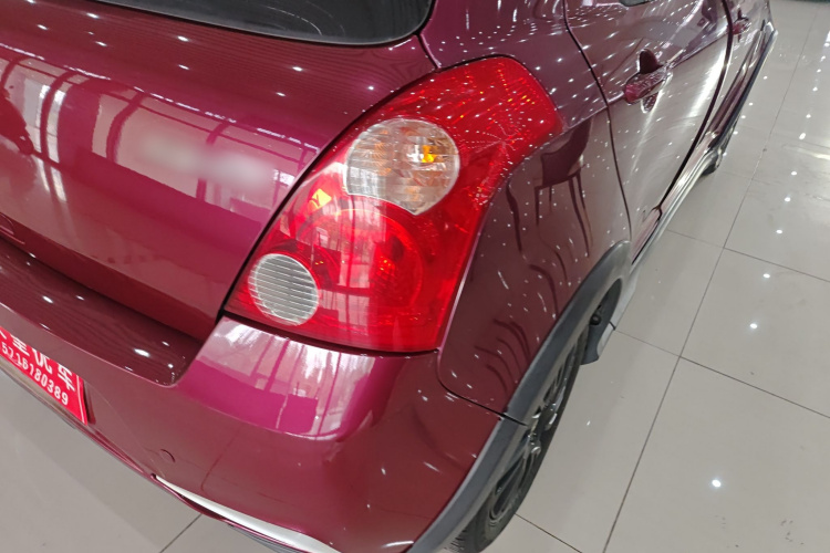 铃木 雨燕 2013款 1.5L 自动20周年限量版车身外观9