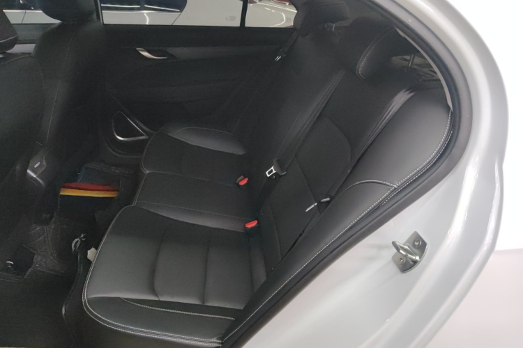 吉利汽车 帝豪 2021款 UP 1.5L 手动舒适型中控内饰21