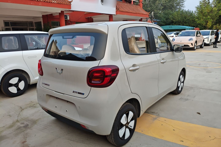 五菱汽车 宏光MINIEV 2025款 四门版 进阶款车身外观6005