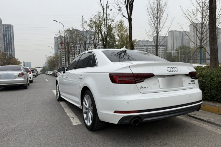 奥迪A4L 2018款 30周年年型 40 TFSI 时尚型车身外观6003