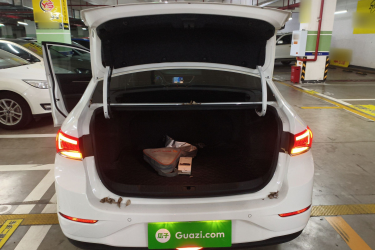 别克 英朗 2021款 改款 典范 1.5L 自动精英型机舱底盘23