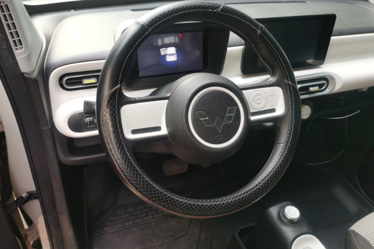 五菱汽车 宏光MINIEV 2024款 第三代 215km 进阶版中控内饰13