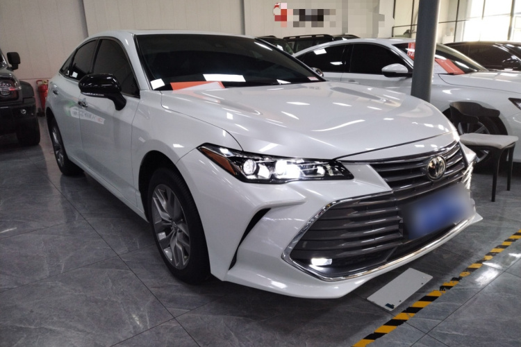 丰田 亚洲龙 2019款 2.0L 豪华版 国VI车身外观3