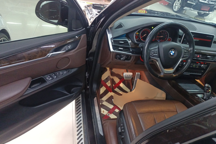 宝马X5(进口) 2018款 xDrive28i中控内饰20
