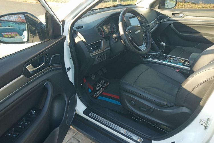 哈弗H6 2018款 红标 运动版 1.5T 手动两驱精英型中控内饰20