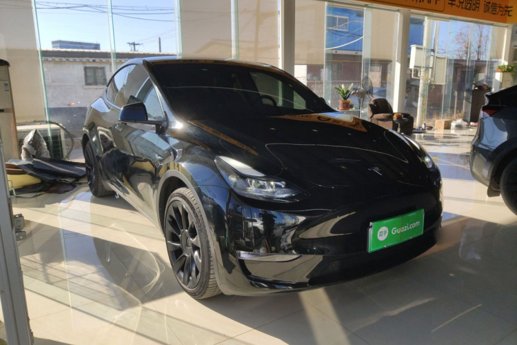 特斯拉 Model Y 2022款 改款 长续航全轮驱动版车身外观3