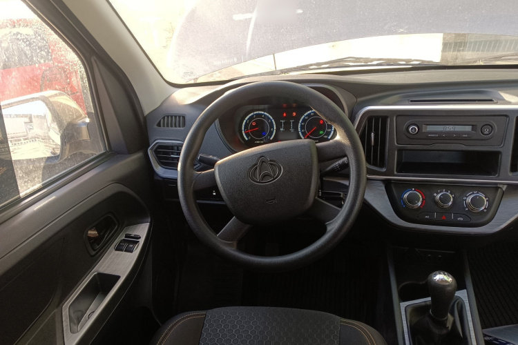 长安凯程 长安睿行M60 2023款 1.5L GDI舒适型客车6/7座中控内饰13