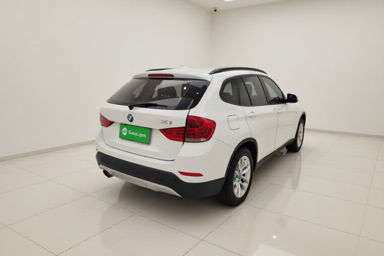 宝马X1 2015款 sDrive18i 时尚晋级版车身外观7