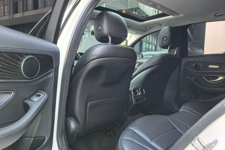 奔驰C级 2020款 C 200 L 时尚型运动版中控内饰7003