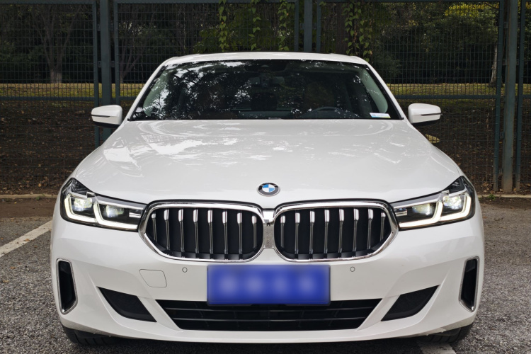 宝马6系GT 2022款 630i 豪华设计套装车身外观6001