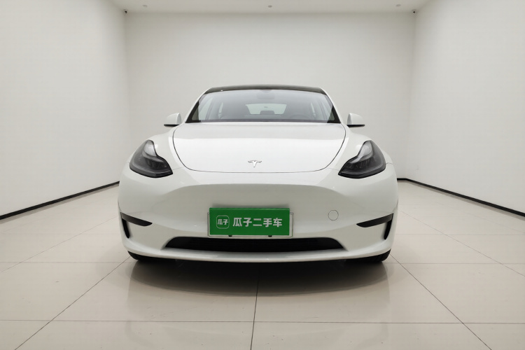 特斯拉 Model Y 2024款 后轮驱动版车身外观2