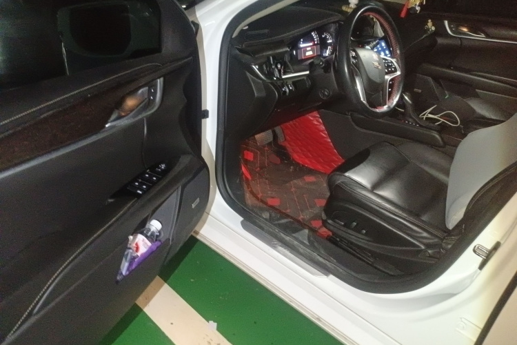 凯迪拉克XTS 2018款 28T 精英型中控内饰7003