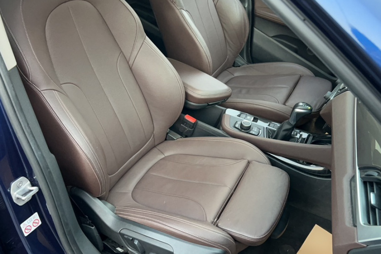 宝马X1 2018款 sDrive18Li 尊享型局部细节41