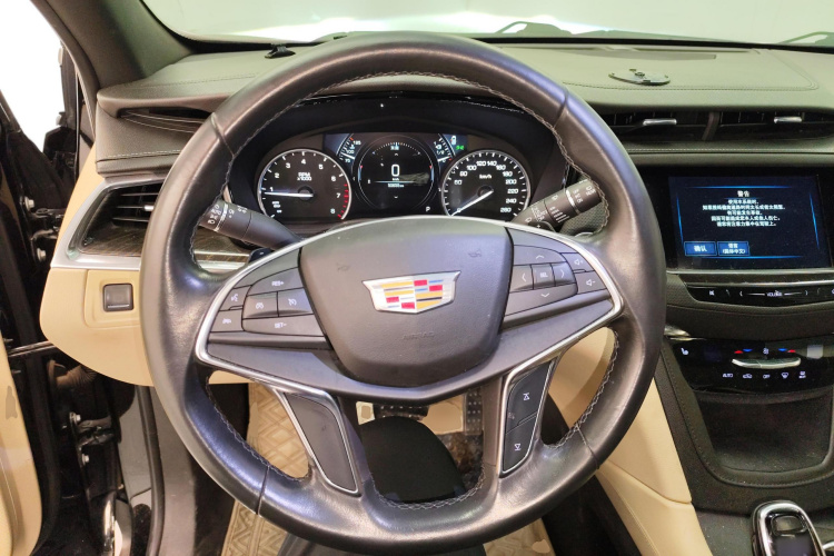 凯迪拉克XT5 2018款 25T 豪华型中控内饰13