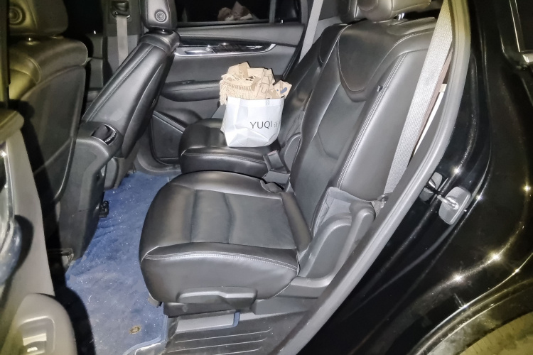 凯迪拉克XT6 2021款 2.0T 六座四驱豪华型中控内饰21