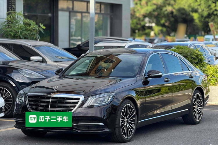 奔驰S级 2019款 S 320 L车身外观1