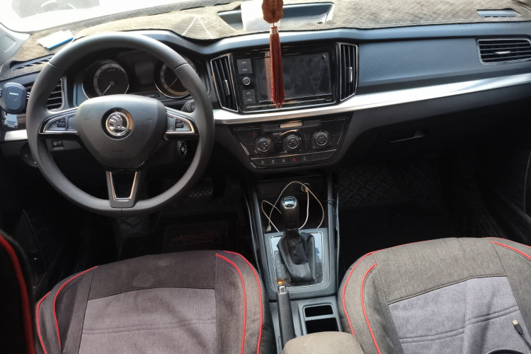 斯柯达 柯米克 2018款 1.5L 自动舒适版 国VI中控内饰12