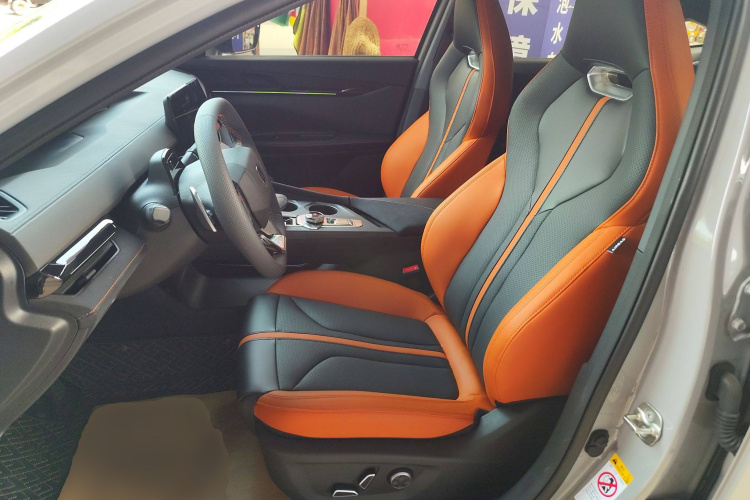 长安UNI-V 2024款 1.5T 尊贵运动型局部细节19