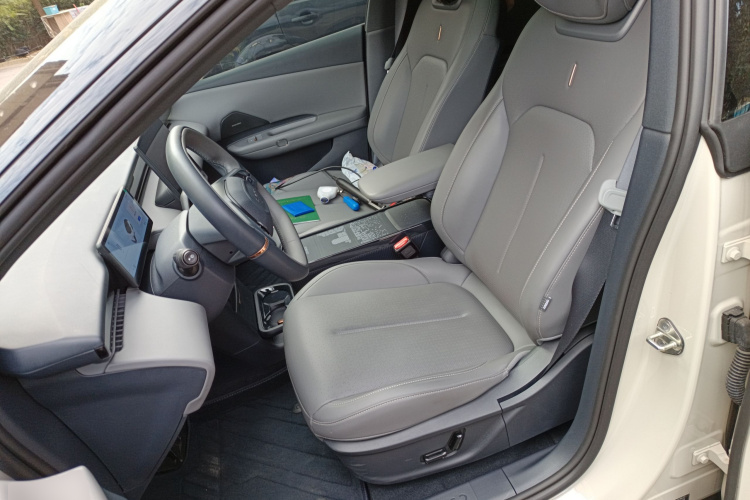 领克Z20 2025款 530km 后驱Pro中控内饰19