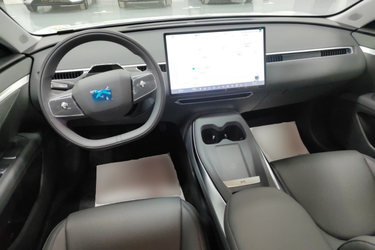 小鹏MONA M03 2025款 515 长续航 Plus中控内饰7002