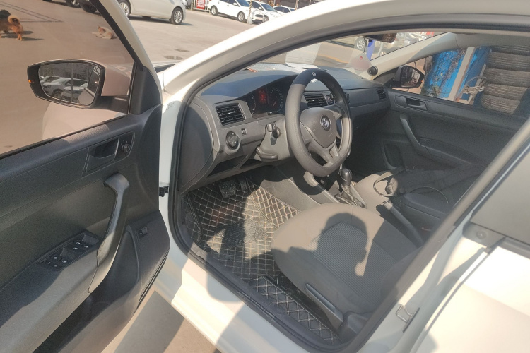 大众 桑塔纳 2017款 浩纳 1.6L 自动风尚版中控内饰20