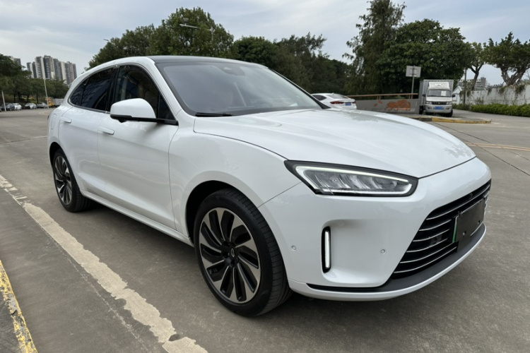 鸿蒙智行 问界M5 2022款 增程四驱至臻版车身外观6006