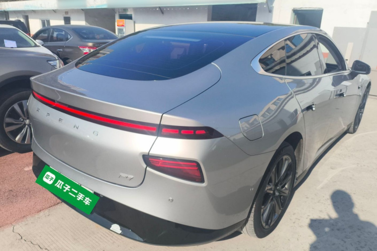 小鹏P7 2022款 480N+车身外观6005