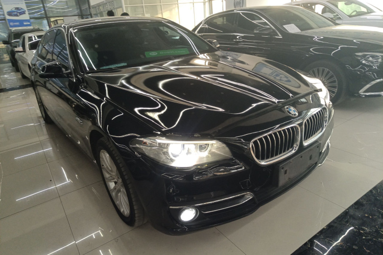 宝马5系 2014款 525Li 豪华设计套装车身外观3