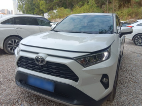丰田 RAV4荣放 2021款 2.0L CVT两驱风尚PLUS版